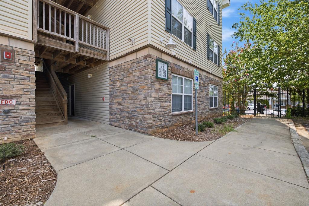 MLS #20304395 image #0