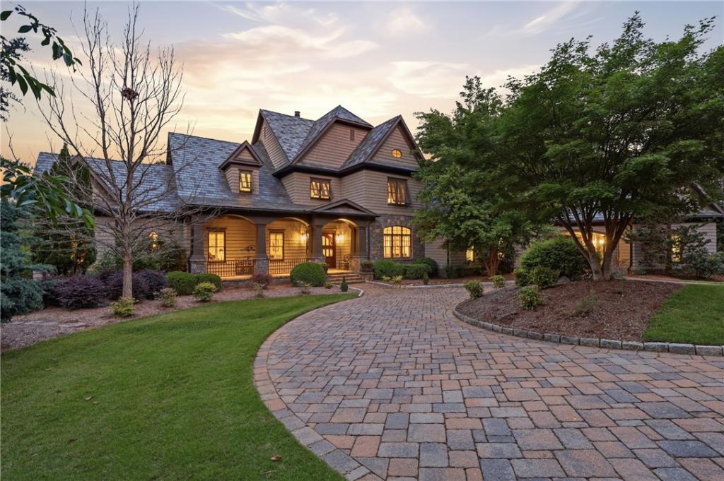 MLS #20304831 image #0