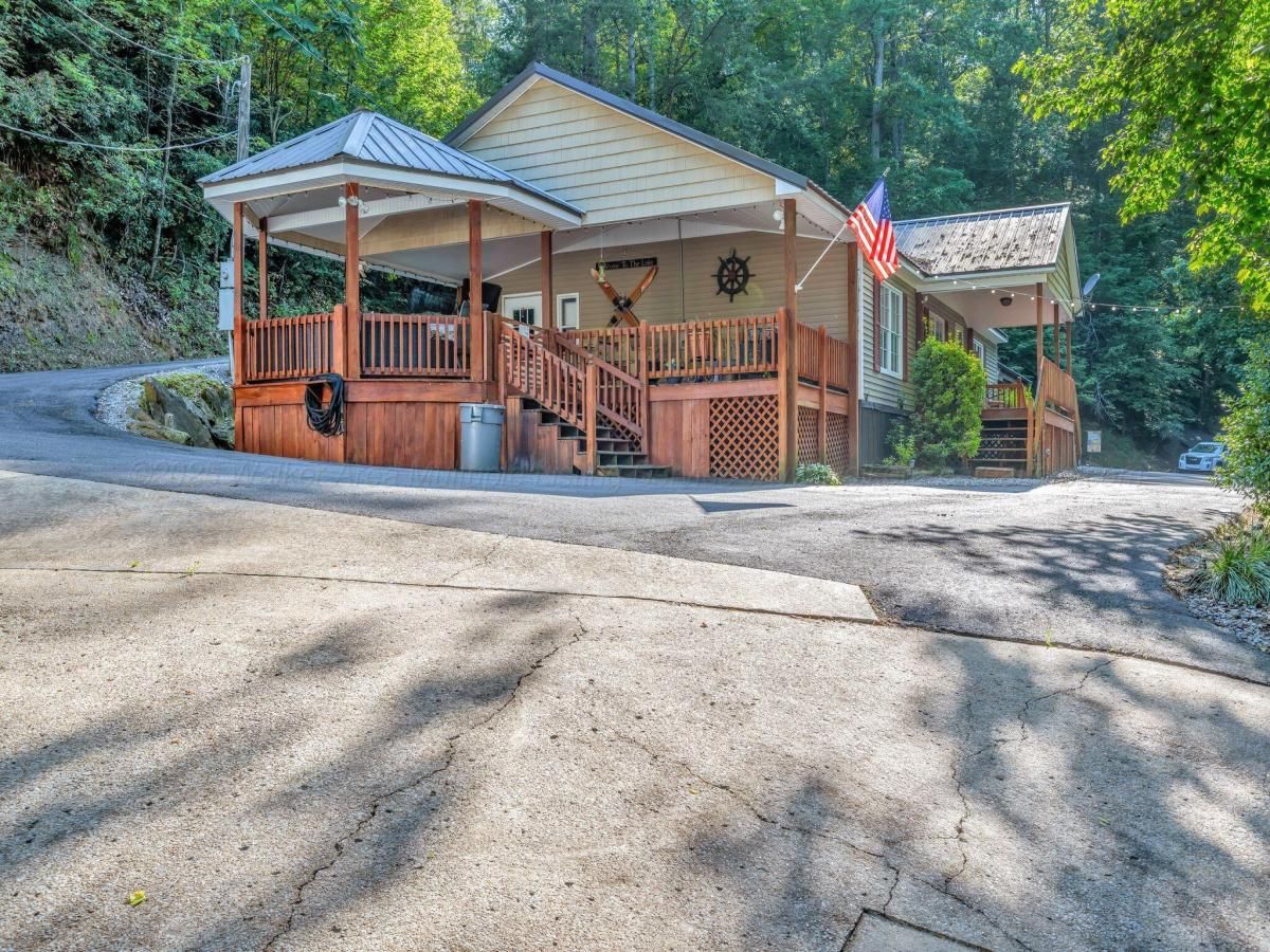 MLS #25-1045 image #0