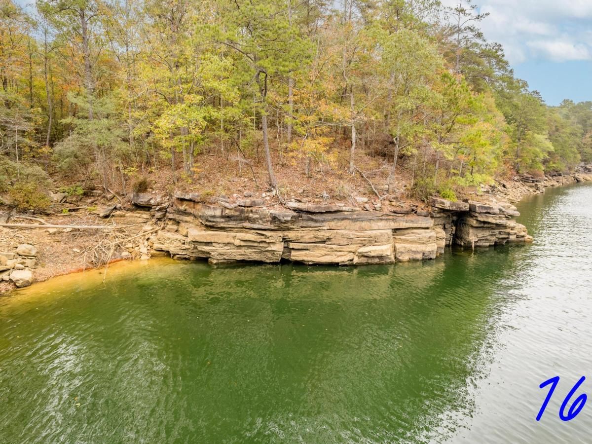 MLS #25-133 image #0