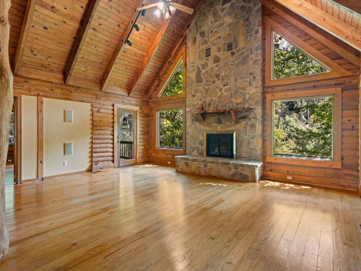 MLS #25-1640 image #0