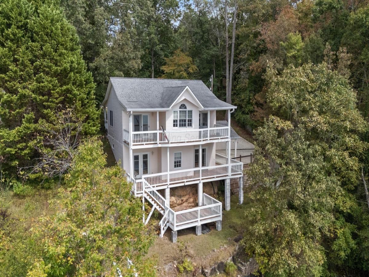 MLS #25-1977 image #0