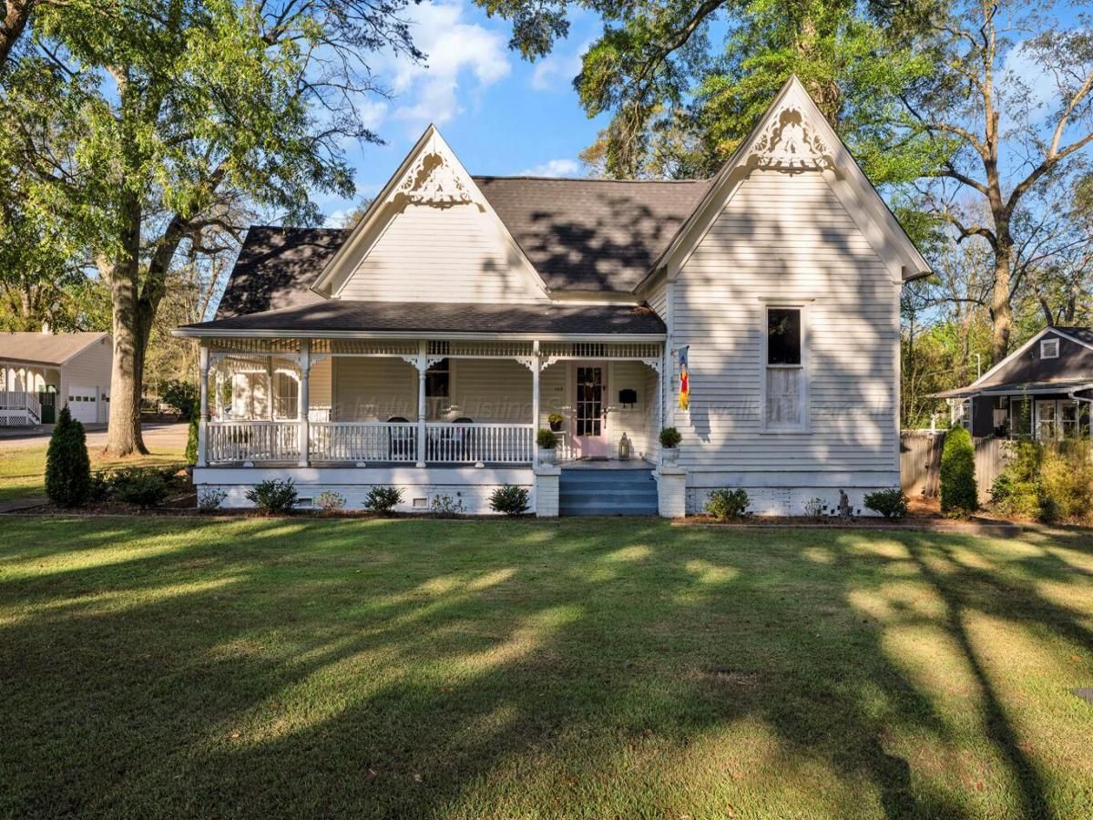 MLS #25-2100 image #0