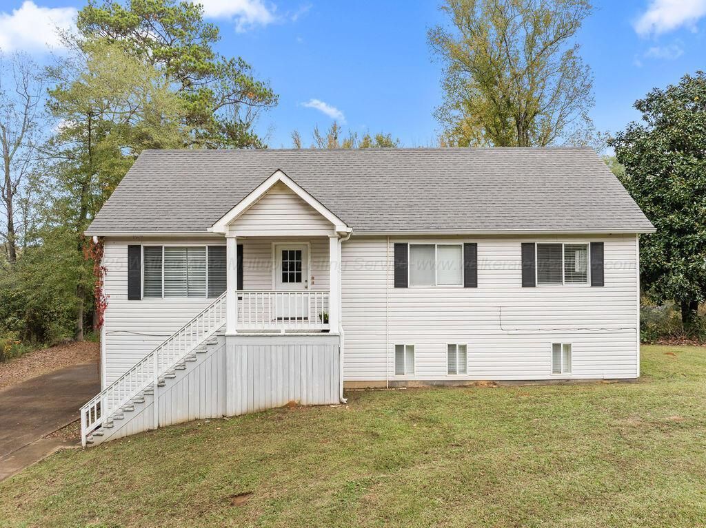 MLS #25-2211 image #0