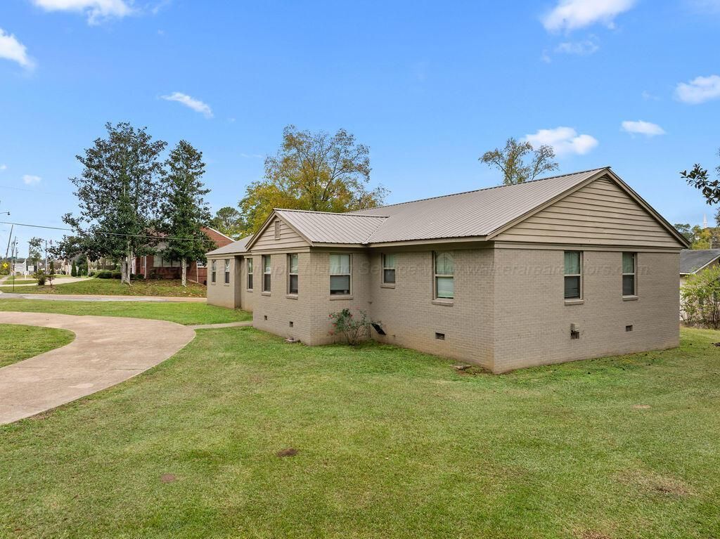 MLS #25-2212 image #0