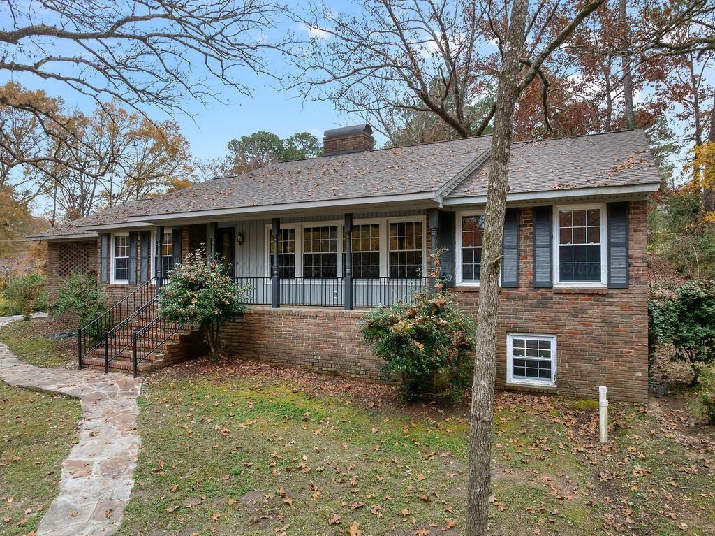 MLS #25-2301 image #0