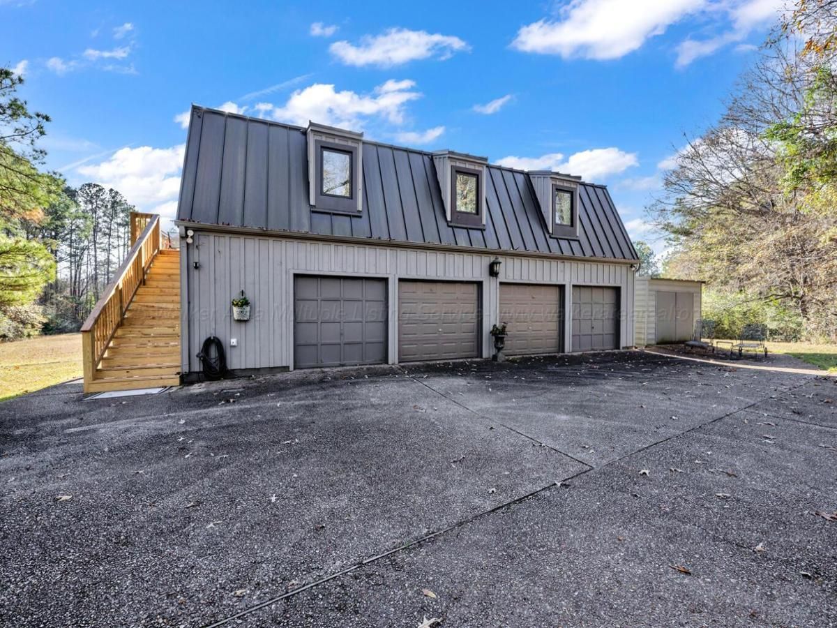 MLS #25-2329 image #0