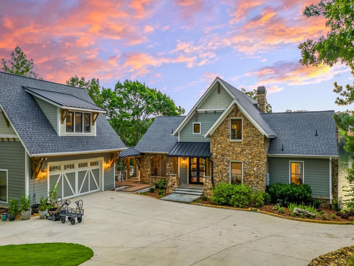 MLS #25-440 image #0