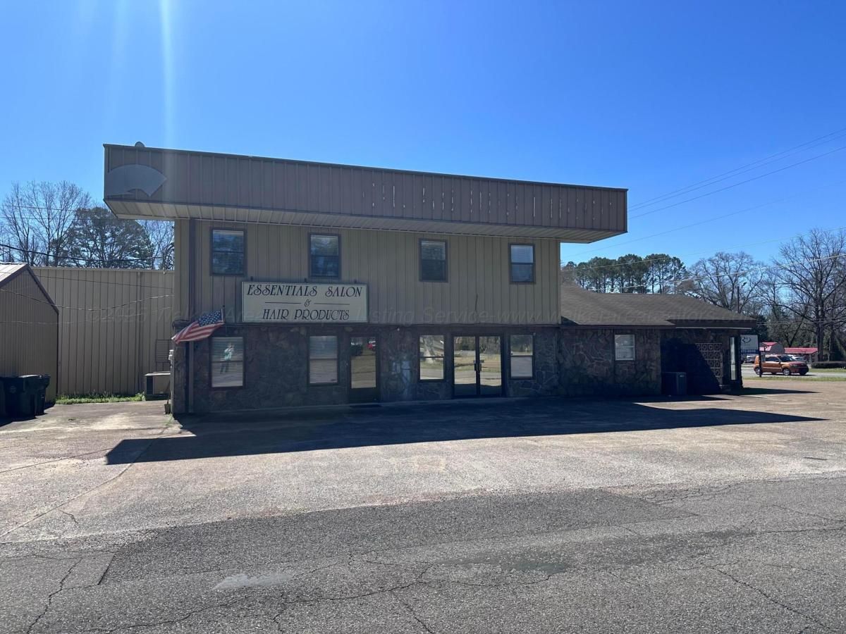 MLS #25-584 image #0