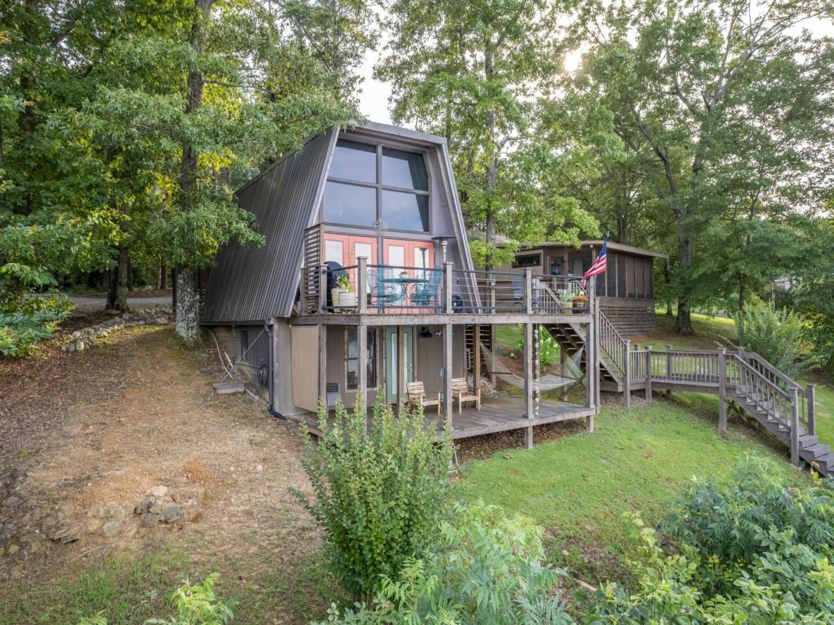 MLS #25-604 image #0