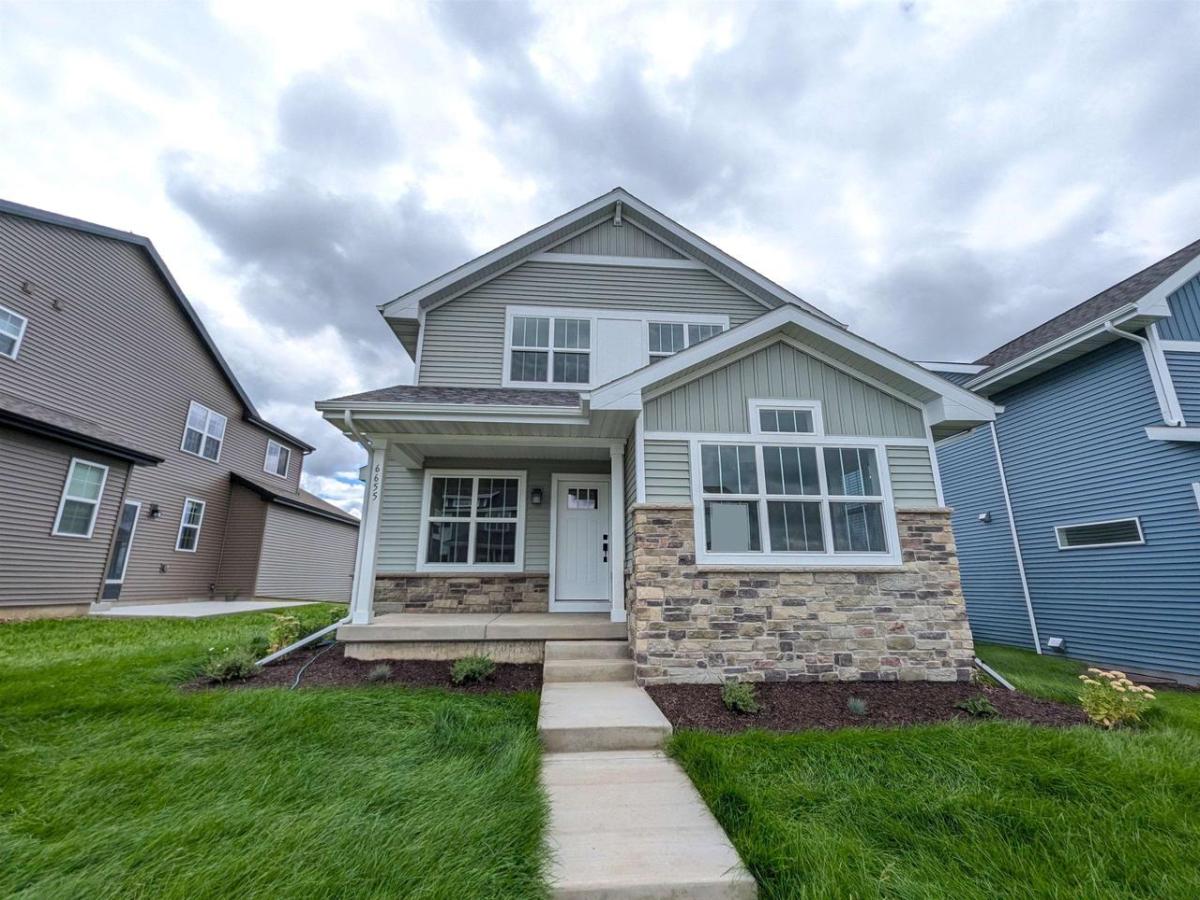 MLS #SCW1992348 image #0